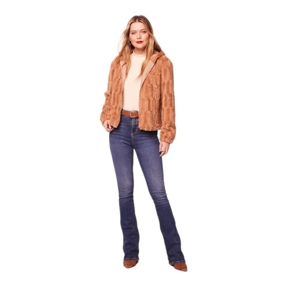 Band of the Free Angel Butterscotch Faux Fur Hooded Jacket Size M NWT - Picture 4 of 5